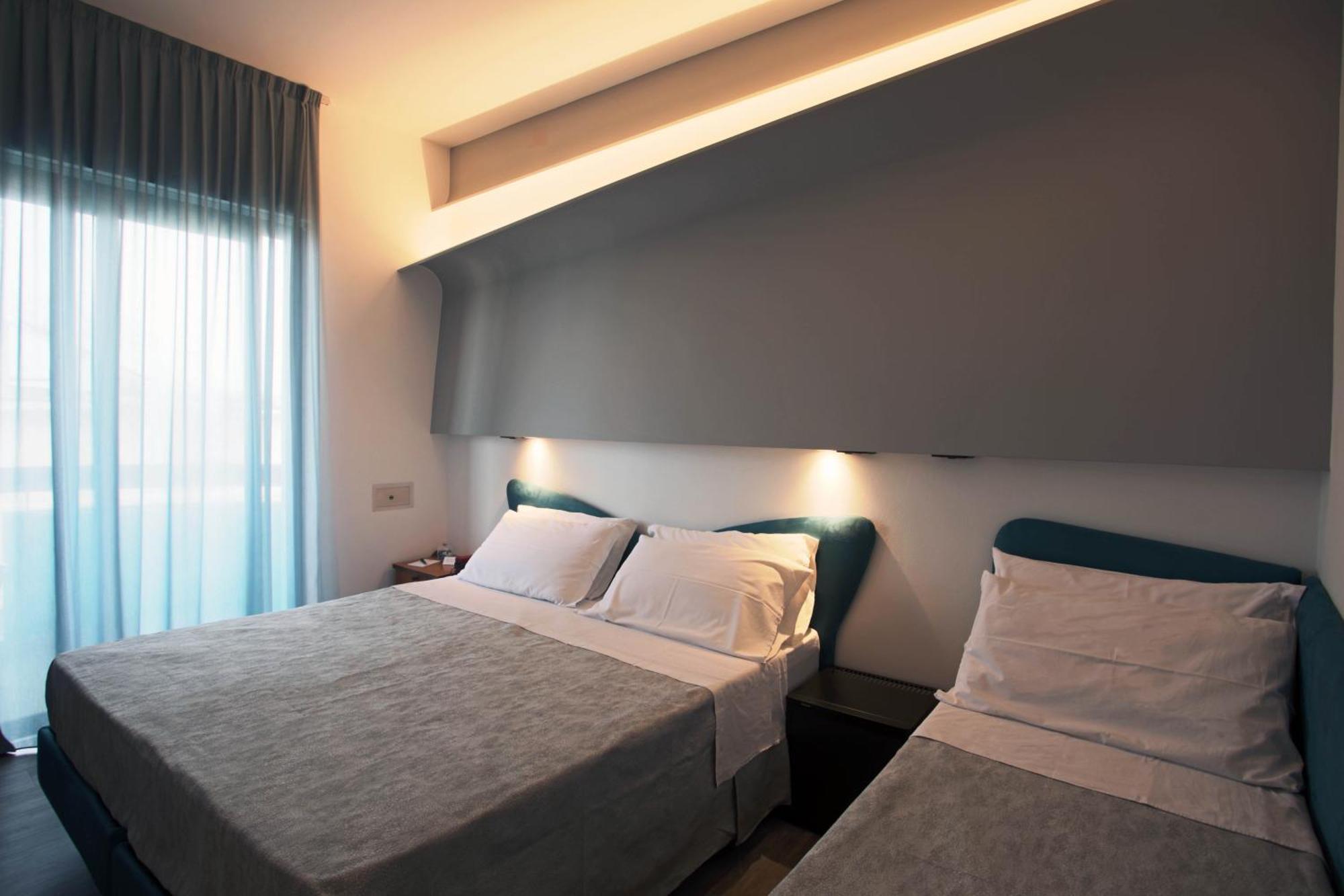 Hotel Ali D'Oro リミニ 部屋 写真