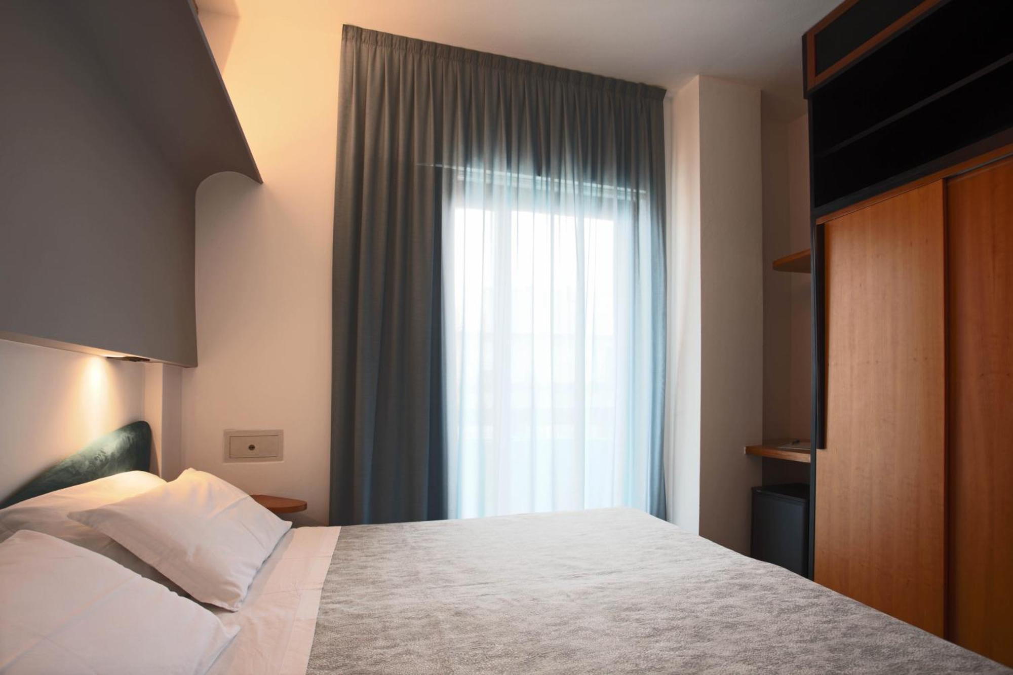 Hotel Ali D'Oro リミニ 部屋 写真