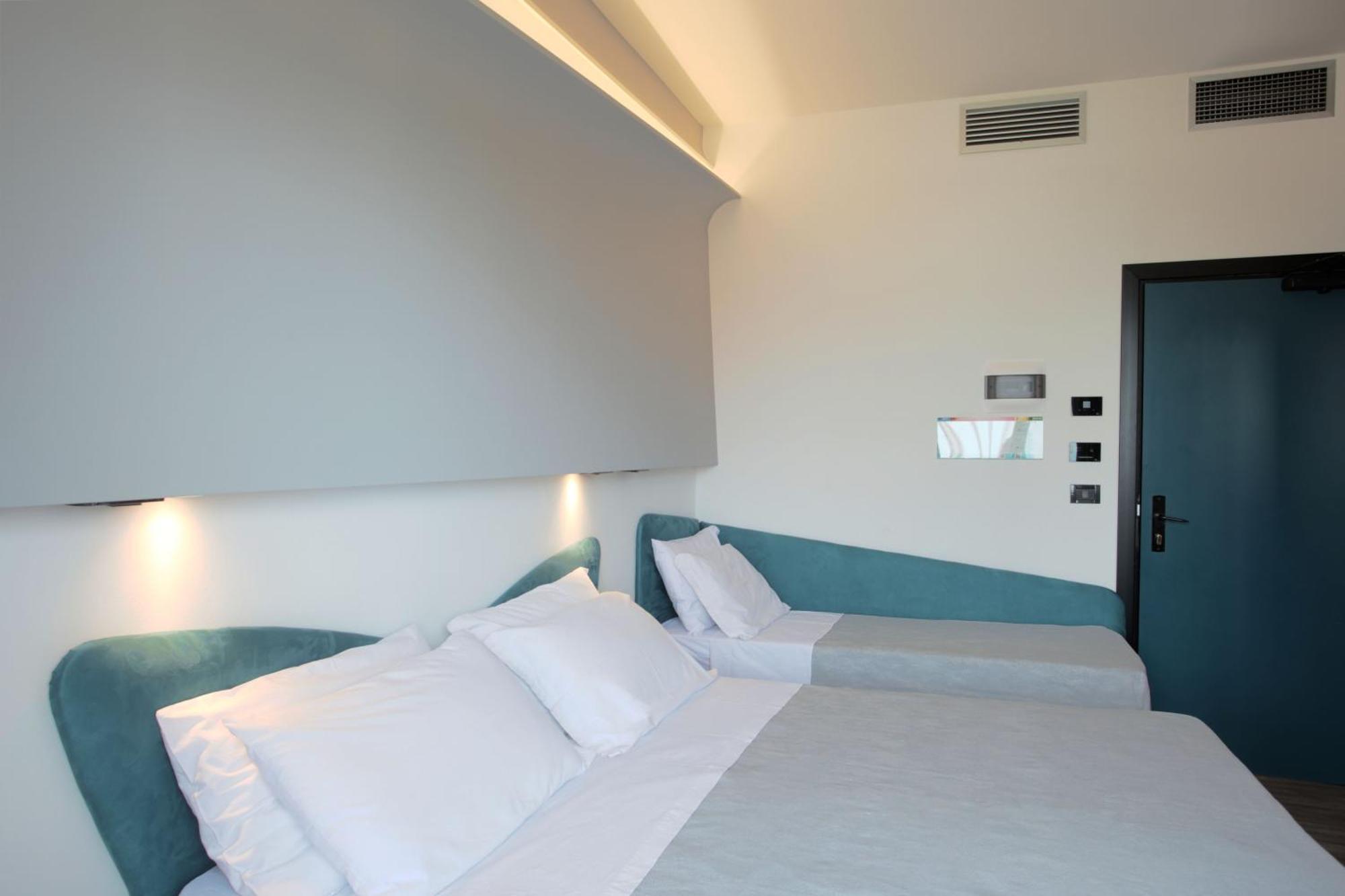 Hotel Ali D'Oro リミニ 部屋 写真