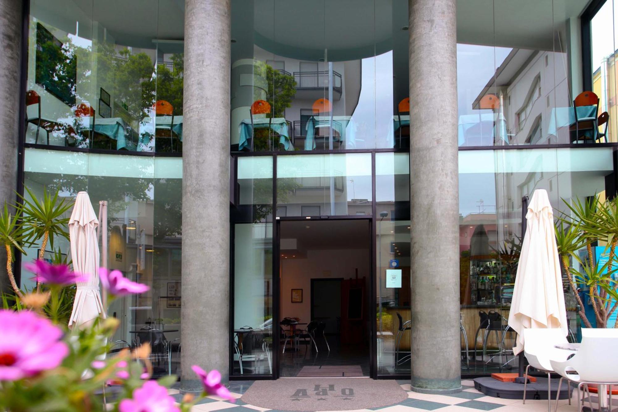 Hotel Ali D'Oro リミニ エクステリア 写真