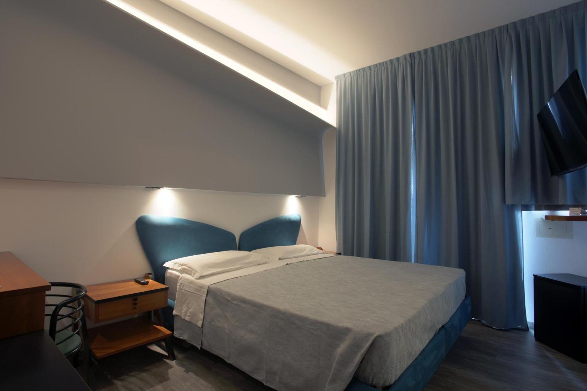 Hotel Ali D'Oro リミニ エクステリア 写真