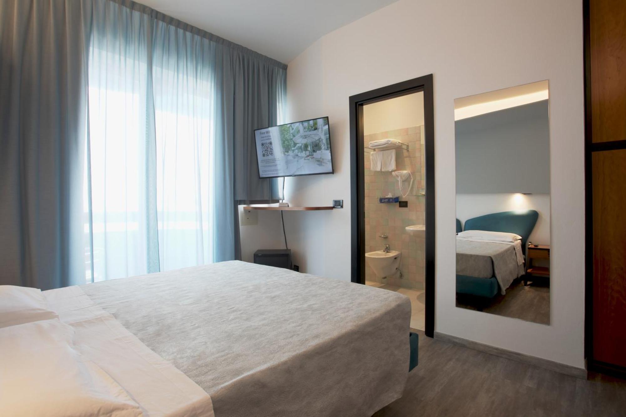 Hotel Ali D'Oro リミニ エクステリア 写真
