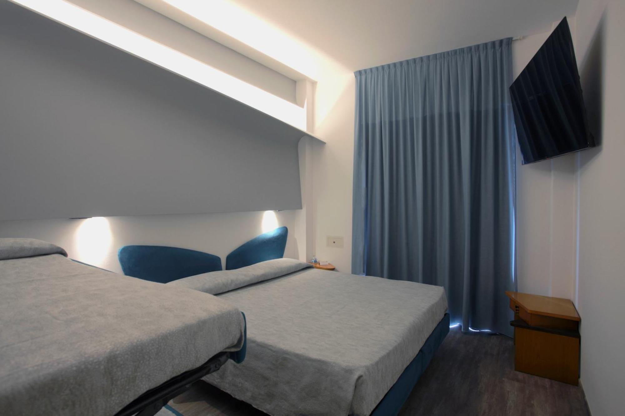 Hotel Ali D'Oro リミニ エクステリア 写真
