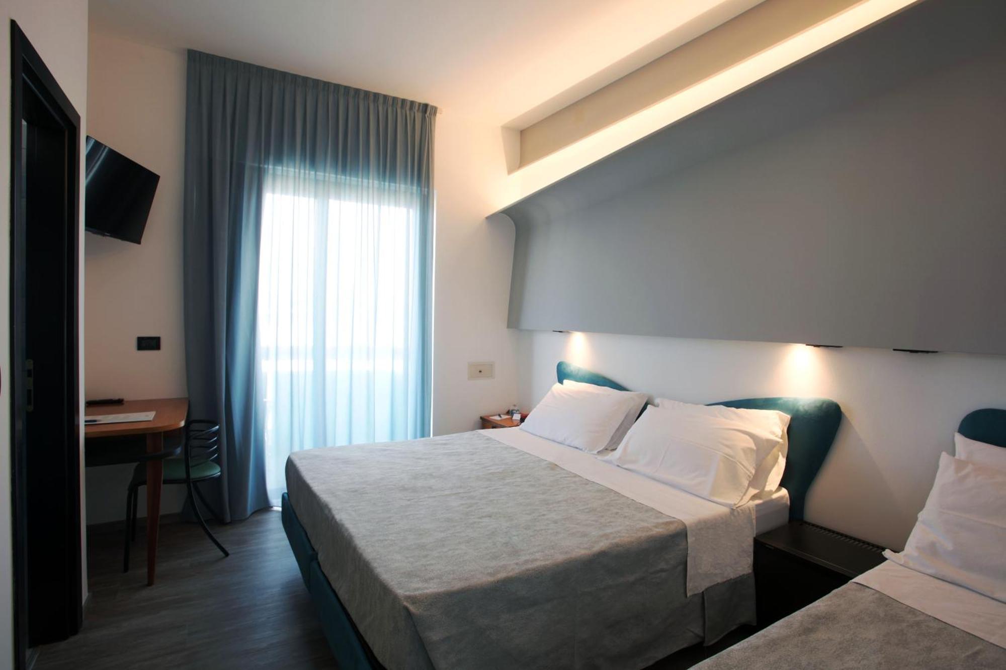 Hotel Ali D'Oro リミニ エクステリア 写真